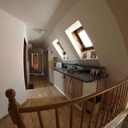 Moravka شقة ريخنوف ناد كنيجنو