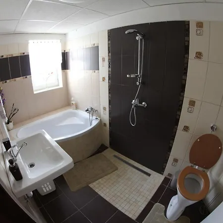 Moravka شقة ريخنوف ناد كنيجنو